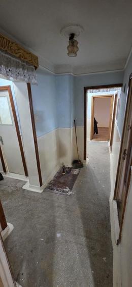 Apartament cu 3 camere decomandat în Exterior Vest