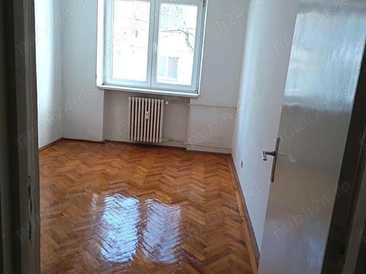Apartament cu 3 camere decomandat în Ultracentral