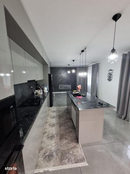 Casă cu 4 camere cu Teren 500 Mp în Milcovul