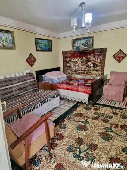 Casă cu 3 camere cu Teren 1200 Mp în Central