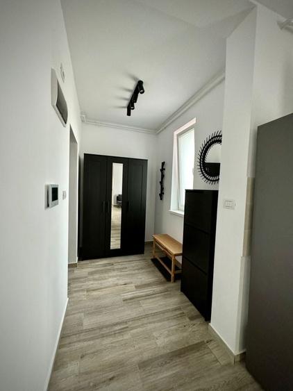 Apartament cu 2 camere semidecomandat în Giroc