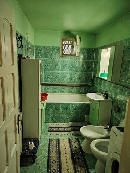 Casă cu 2 camere cu Teren 2500 Mp în Peșteana