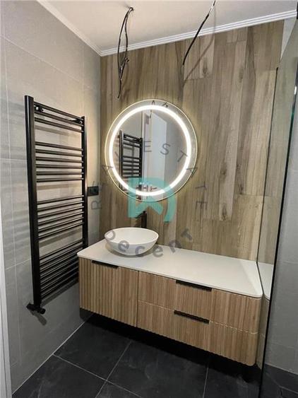 Casă individuală cu 4 camere cu Teren 330 Mp în Central