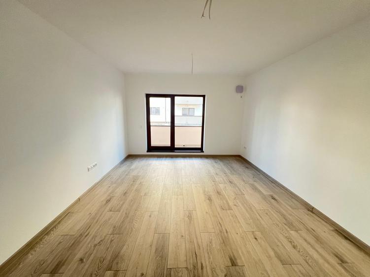 Apartament cu 3 camere decomandat în Sânpetru