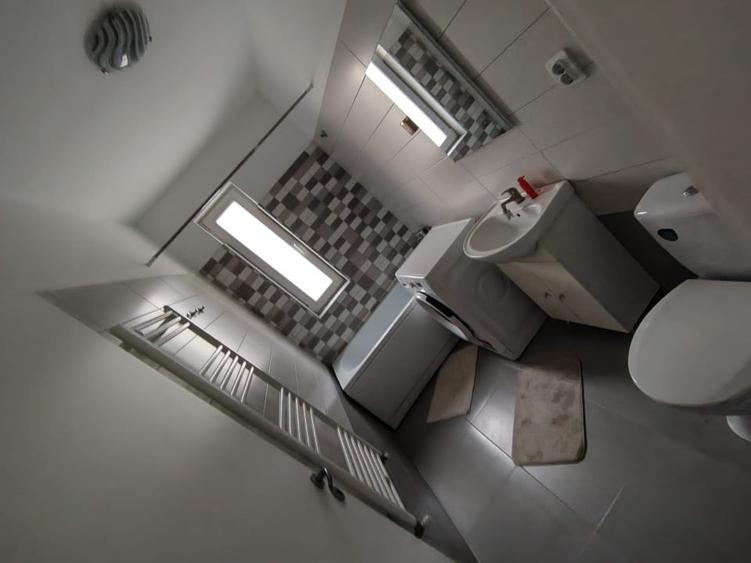 Apartament cu 2 camere decomandat în Giroc