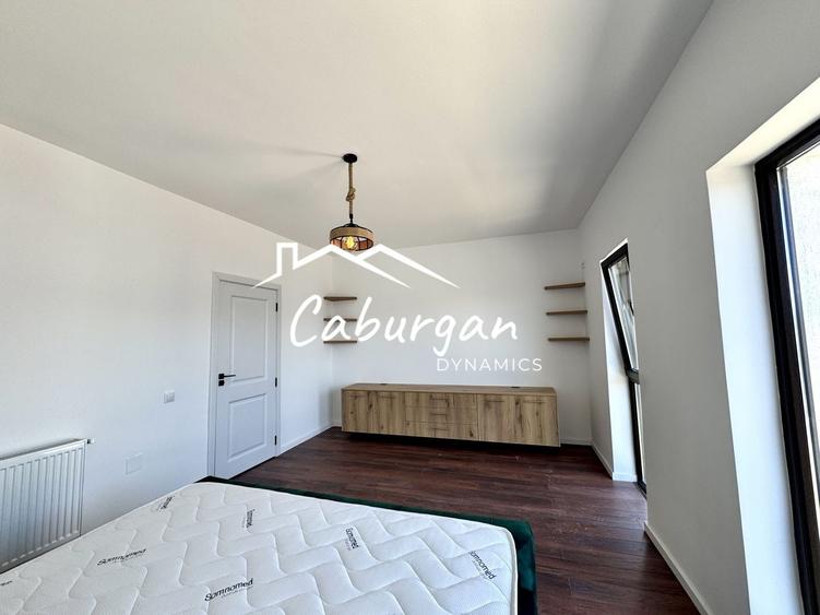Duplex cu 4 camere cu Canalizare în Exterior Vest