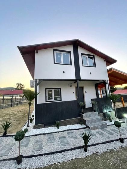 Casă cu Teren 612 Mp în Central