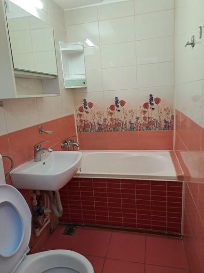 Apartament cu 2 camere semidecomandat în Gara de Nord
