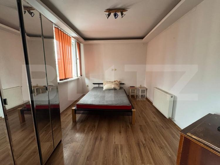 Apartament cu 3 camere semidecomandat, mobilat în Ultracentral