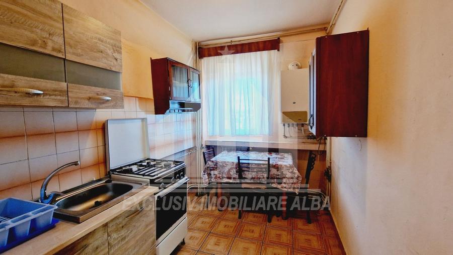 Apartament cu 2 camere decomandat, mobilat în Cetate