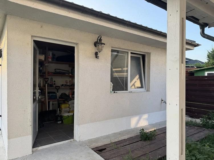Casă cu 4 camere cu Teren 550 Mp în Crevedia