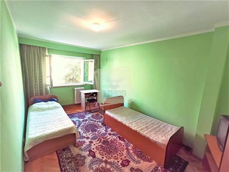 Apartament cu 4 camere decomandat, mobilat în Mihai Viteazul