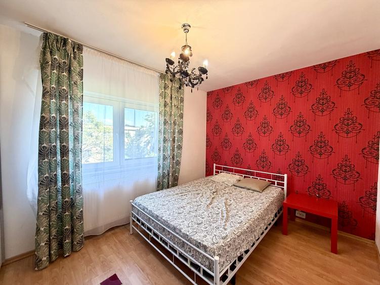 Apartament cu 3 camere semidecomandat, mobilat în Bucovina