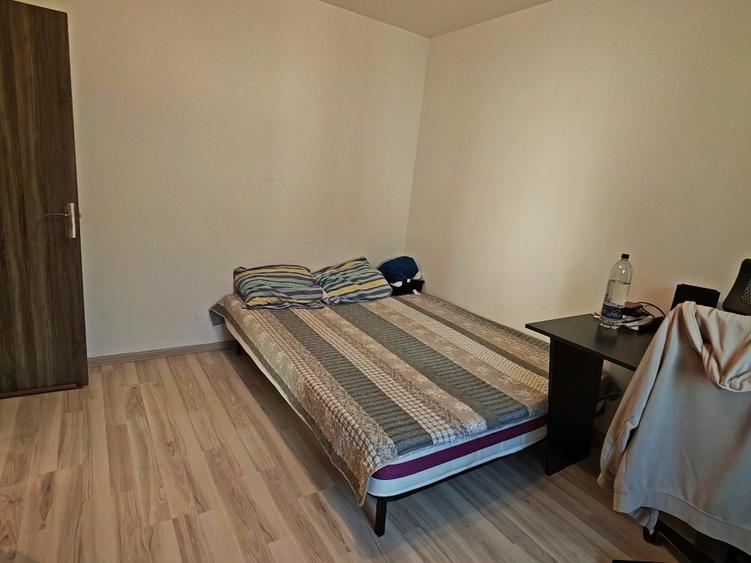 Apartament cu 3 camere decomandat, mobilat în Berceni