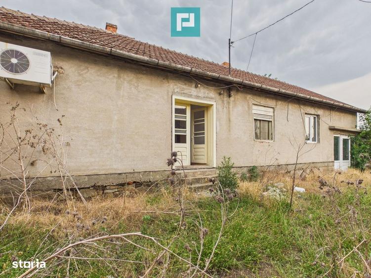 Casă cu 4 camere cu Canalizare în Șiria