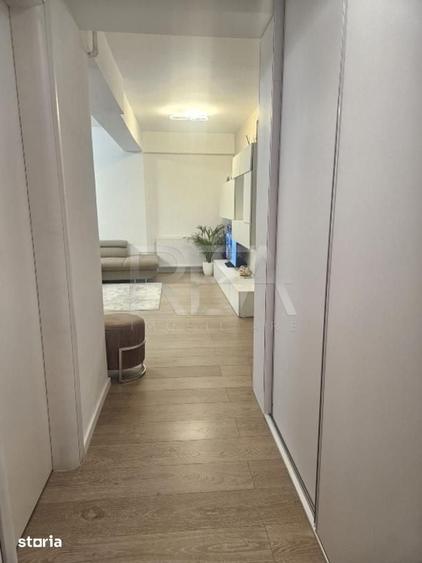 Apartament cu 3 camere semidecomandat în Băneasa