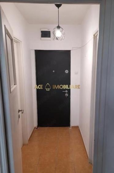 Apartament cu 2 camere semidecomandat, mobilat în Giurgiului