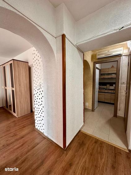Apartament cu 3 camere decomandat în Obor