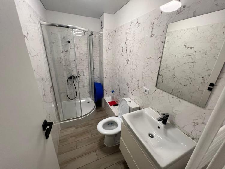Apartament cu 3 camere semidecomandat, mobilat în Theodor Pallady