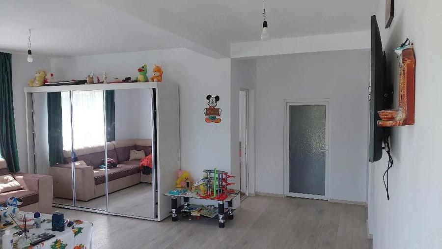 Casă cu 4 camere cu Teren 1130 Mp în Exterior Vest