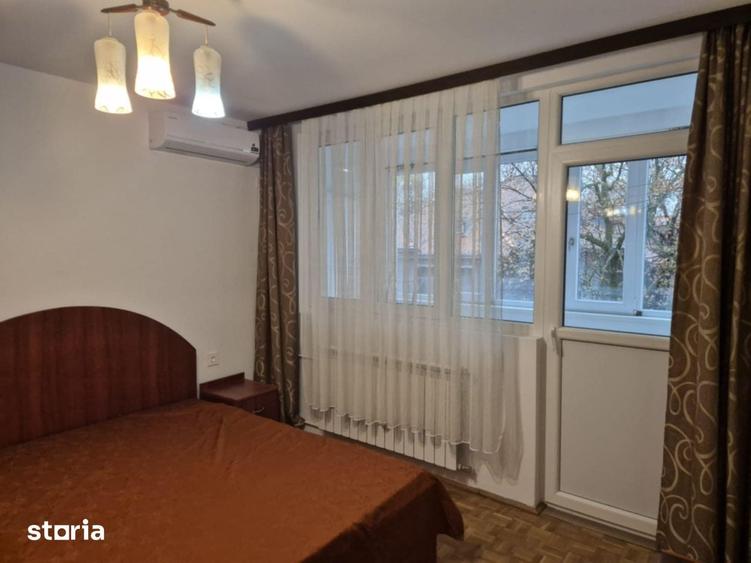 Apartament cu 3 camere decomandat în Floreasca