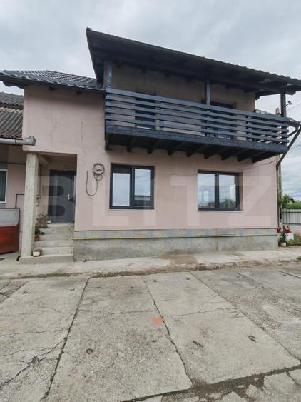 Casă individuală cu 6 camere cu Canalizare în Mihai Viteazu