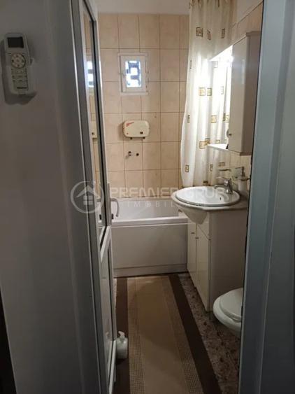Apartament cu 2 camere în Podu Roș