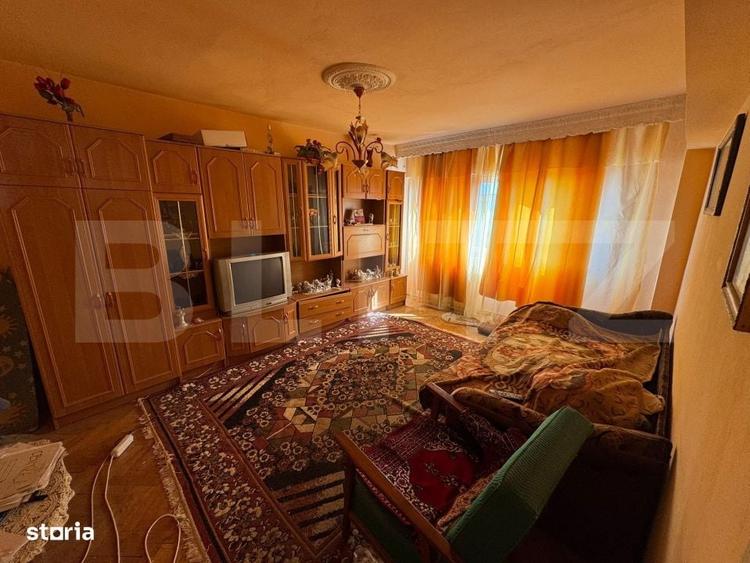 Apartament cu 3 camere decomandat în Gojeiești