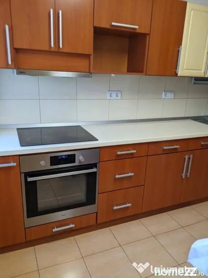 Apartament cu 4 camere decomandat în Central