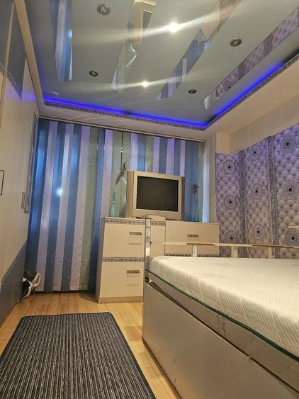 Apartament cu 3 camere decomandat în Exterior Vest