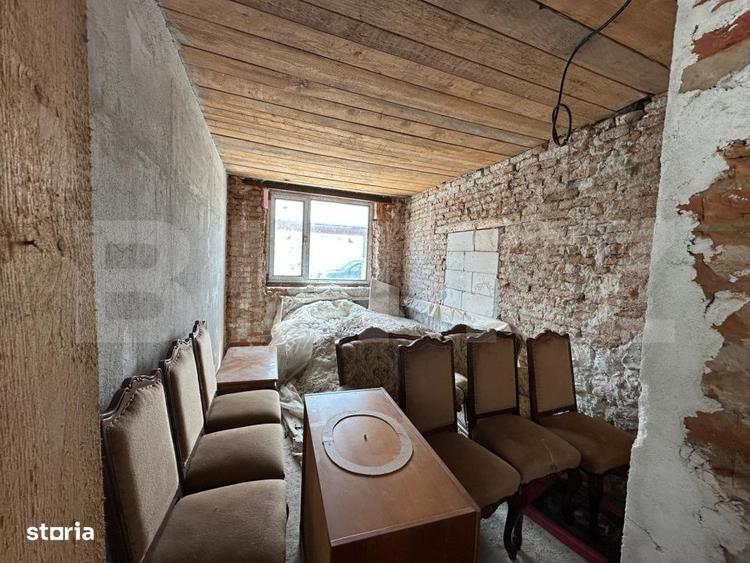 Casă cu 4 camere în Central