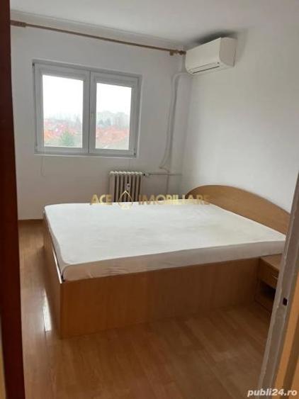 Apartament cu 3 camere decomandat, mobilat în Lacul Tei
