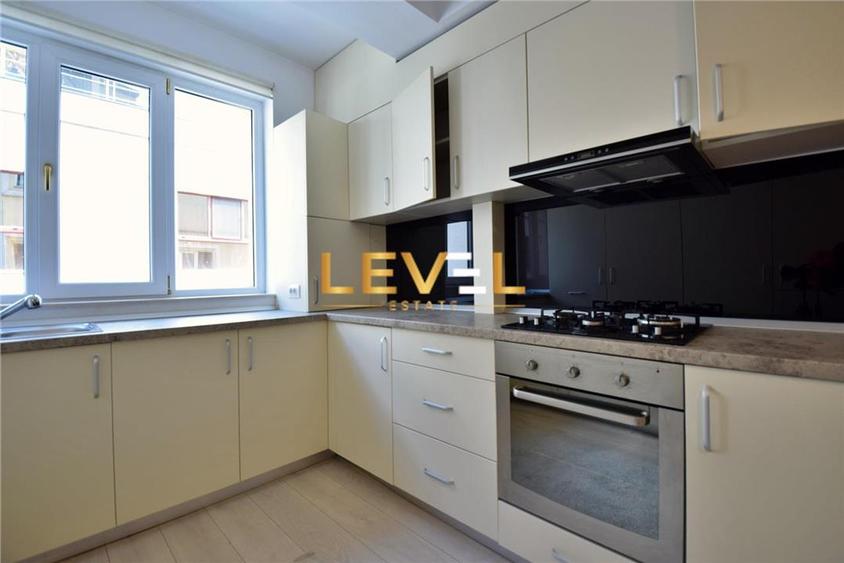 Apartament cu 4 camere decomandat, mobilat în Herăstrău