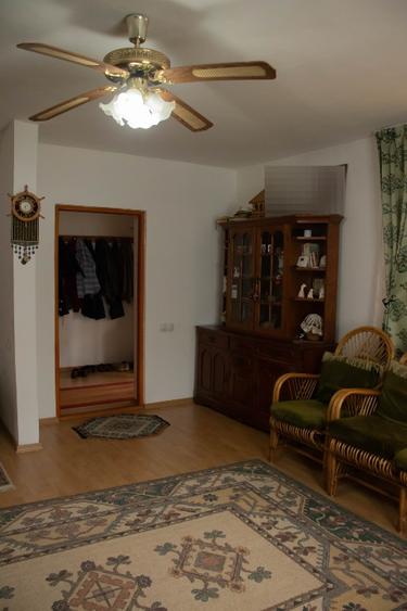 Casă individuală cu 3 camere cu Garaj în Coltău