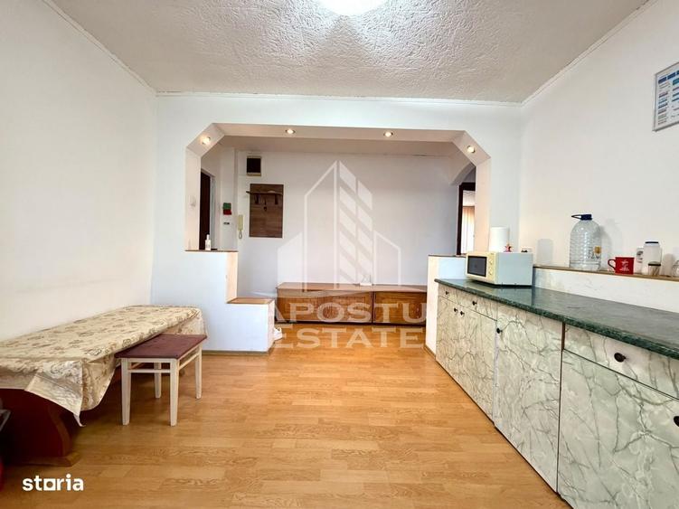 Apartament cu 2 camere decomandat în Soarelui