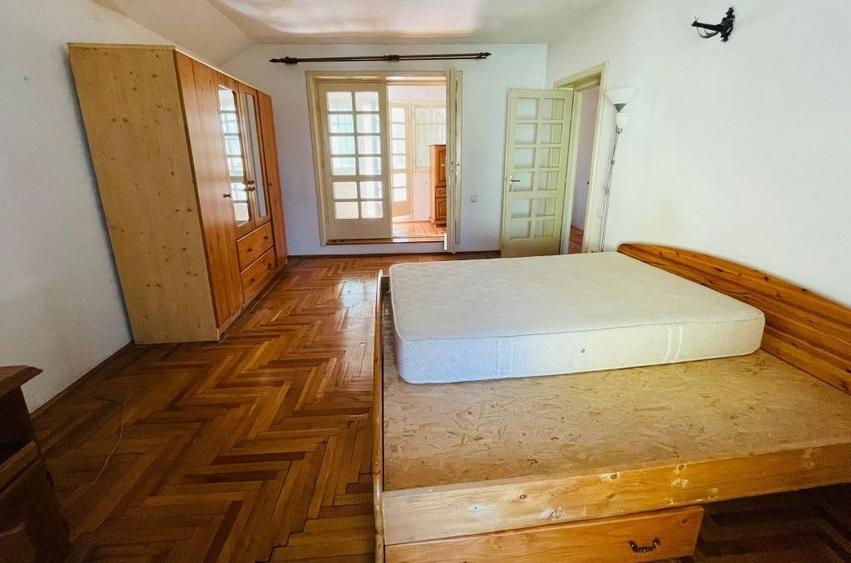 Casă individuală cu 3 camere cu Canalizare în Brașovul Vechi