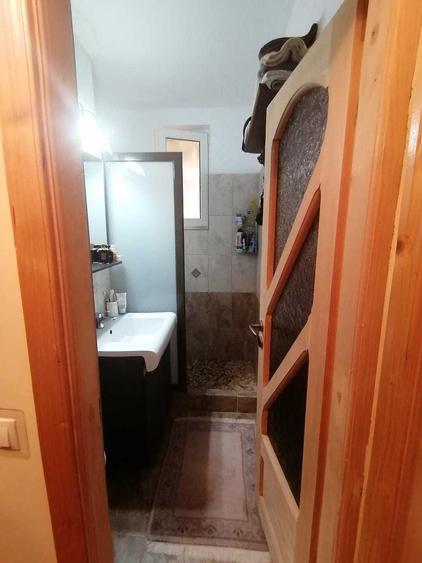 Apartament cu 2 camere decomandat în Băile Olănești