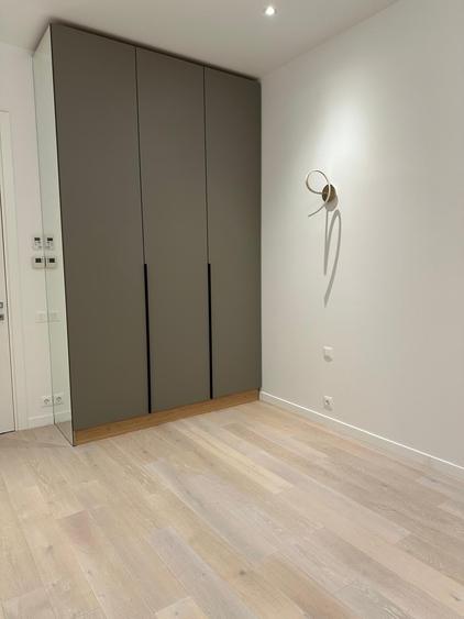 Apartament cu 3 camere decomandat, mobilat în Barbu Văcărescu