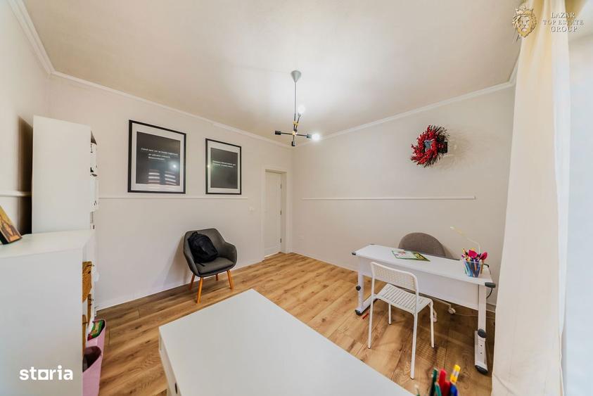 Casă cu 4 camere cu Teren 300 Mp în Livada