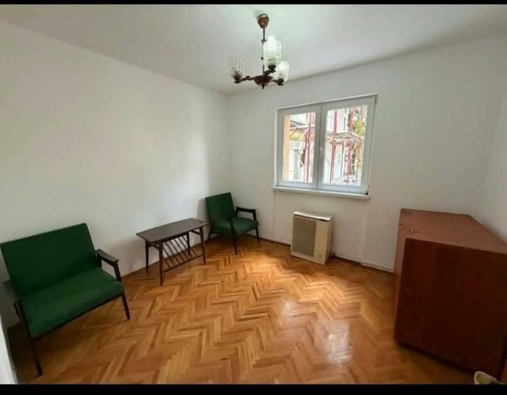 Vand Apartament 3 camere decomandat Dambu Pietros - 4