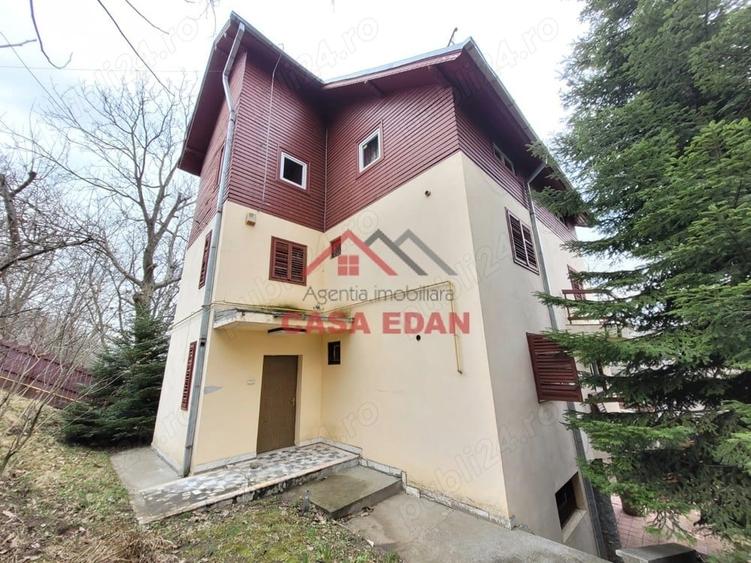 Casă cu 6 camere în Cornu