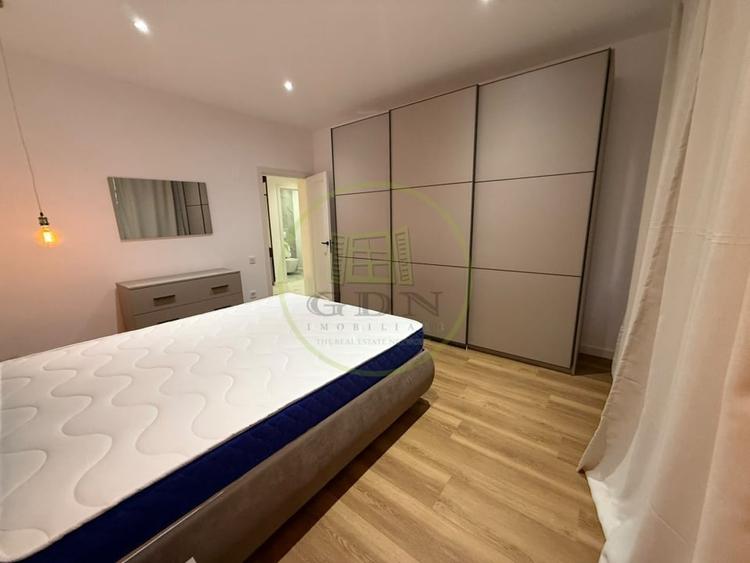 Apartament cu 3 camere decomandat, mobilat în Exterior Est