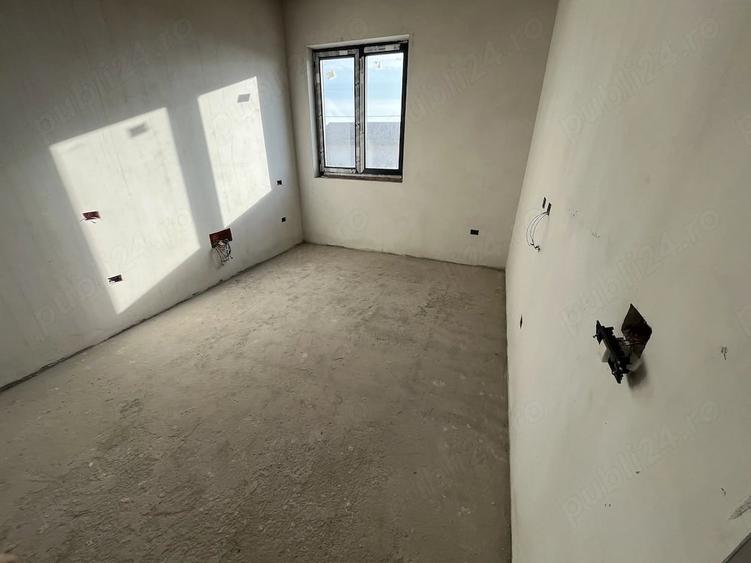 Casă cu Teren 250 Mp în Central