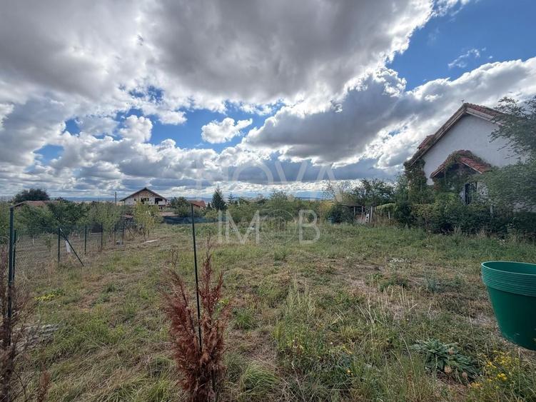 Teren Construcții intravilan de 1000 mp, în Daia