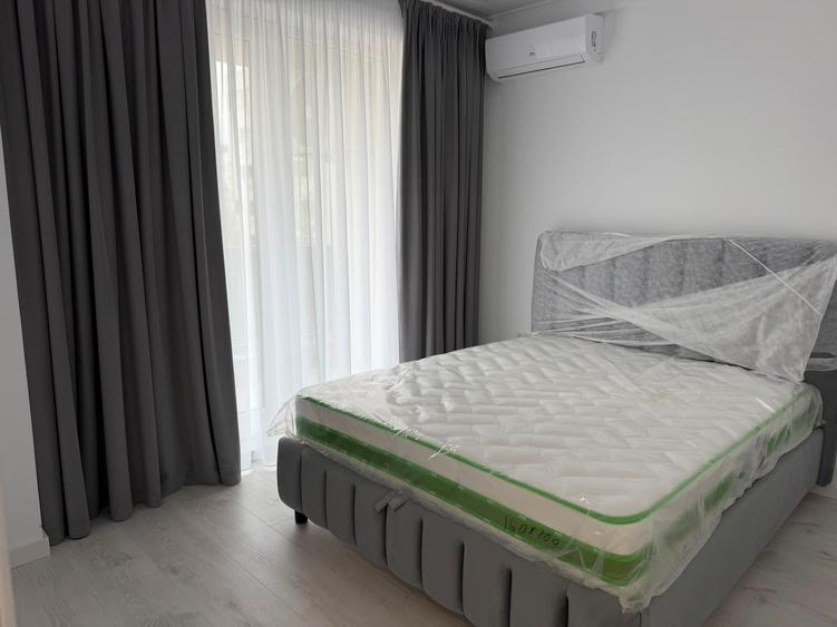 Apartament cu 4 camere decomandat în Sat Vacanță