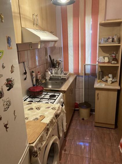 Apartament cu 3 camere decomandat în Crihala