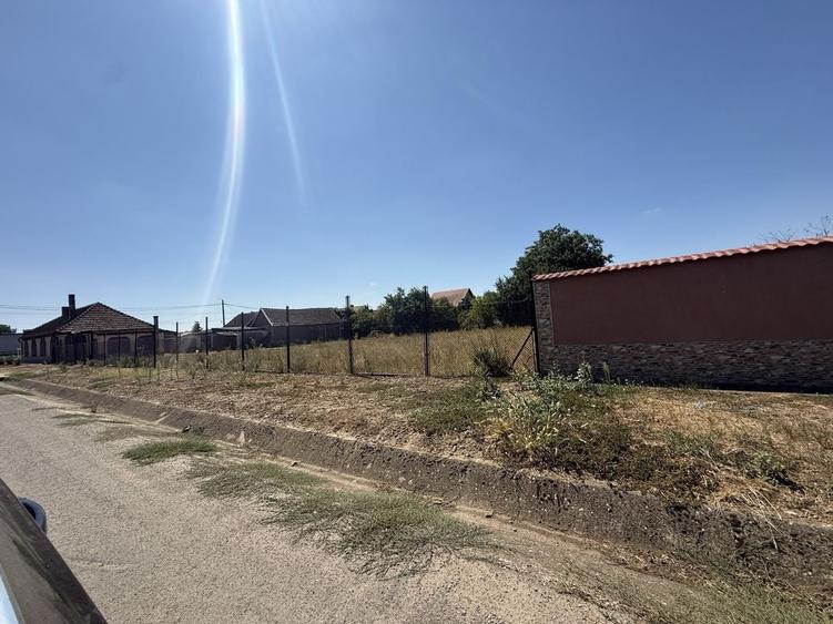 Teren de 600 mp, în Girișu de Criș