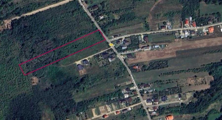 Teren de 6500 mp, în Smeura
