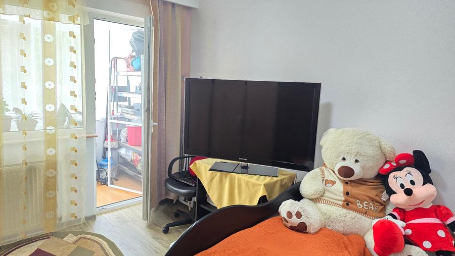 Apartament cu 2 camere semidecomandat în Gojdu