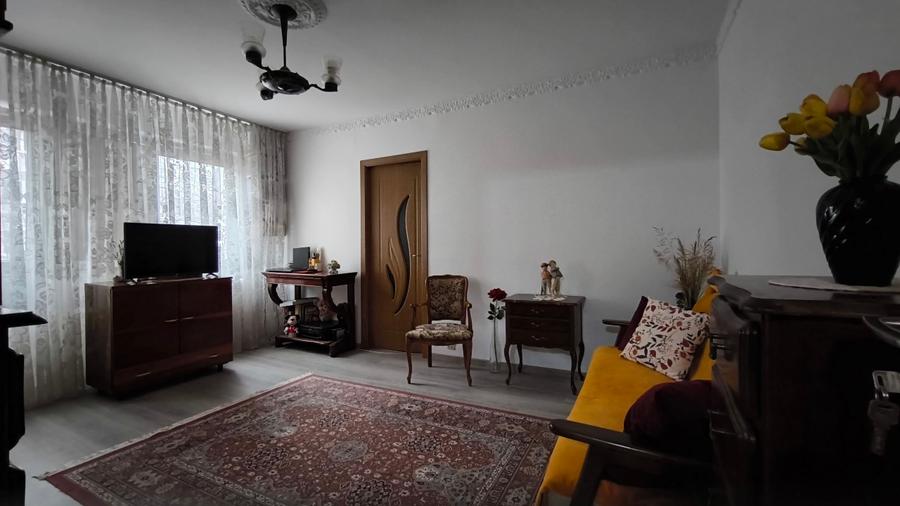 Apartament cu 2 camere nedecomandat în Malu Roșu